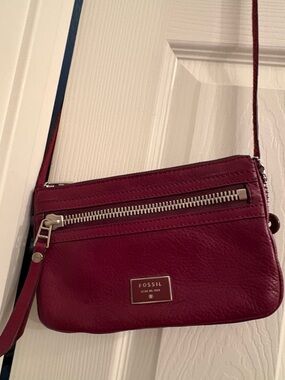 Fossil Women's Burgundy Leather Crossbody Bag